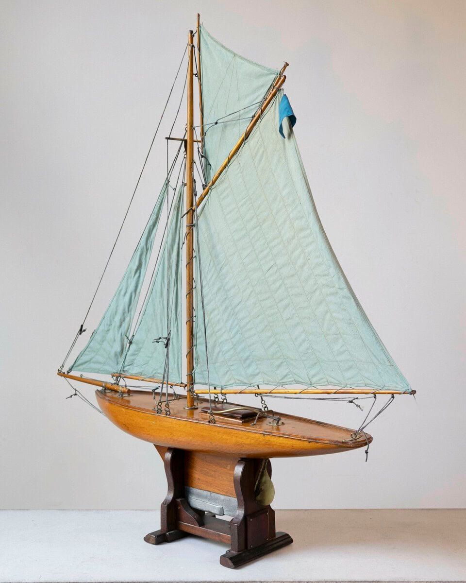 Large English Gaff-Rigged Pond Yacht, Early 20th Century - JAA