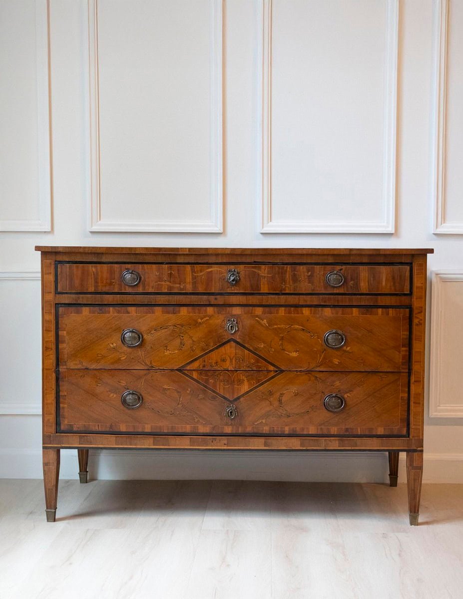 Italian Louis XVI Walnut Marquetry Chest, Late 18th Century - JAA
