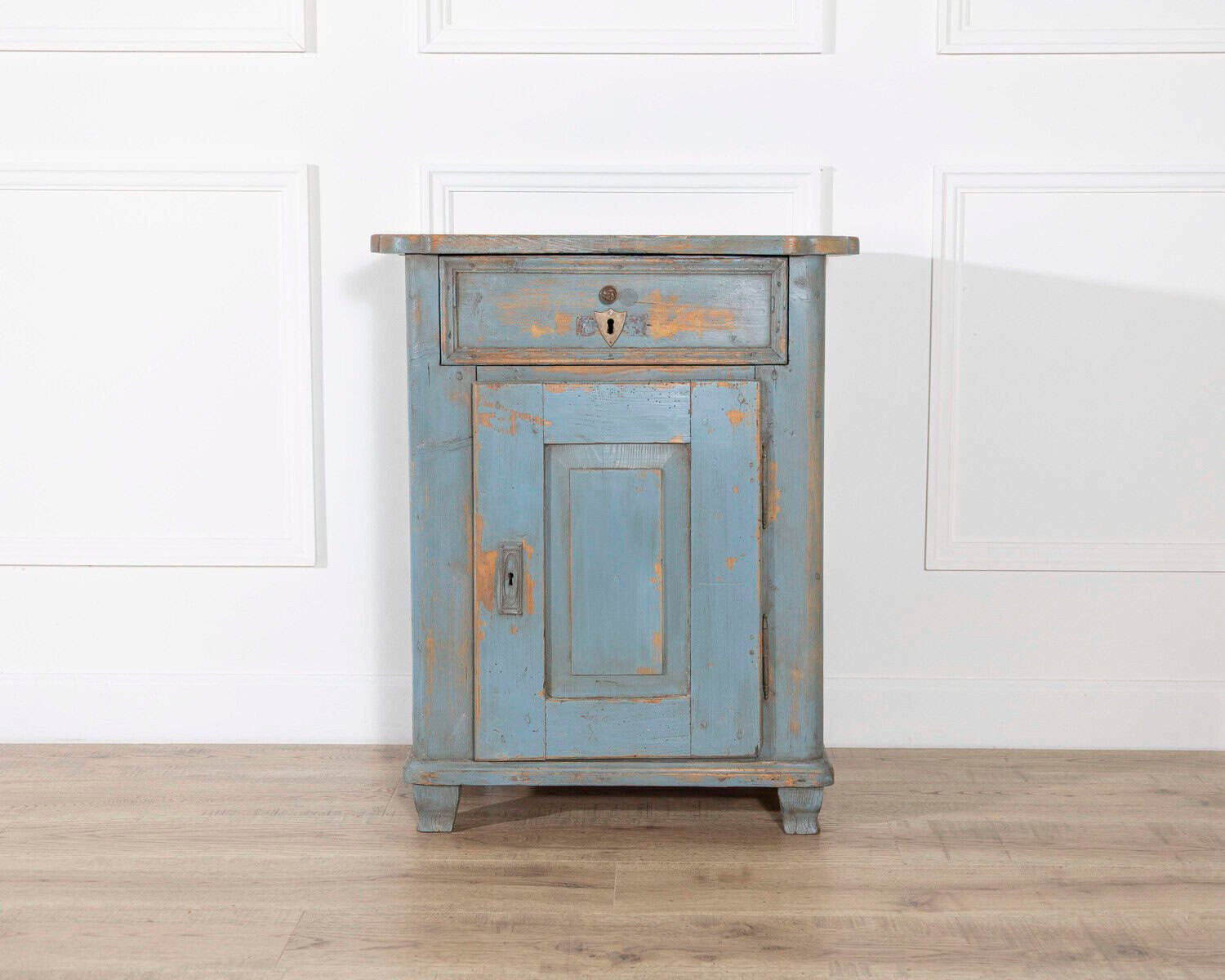 Alpine Blue-Painted Fir Wood Cabinet from Cortina d’Ampezzo, Late 18th Century - JAA