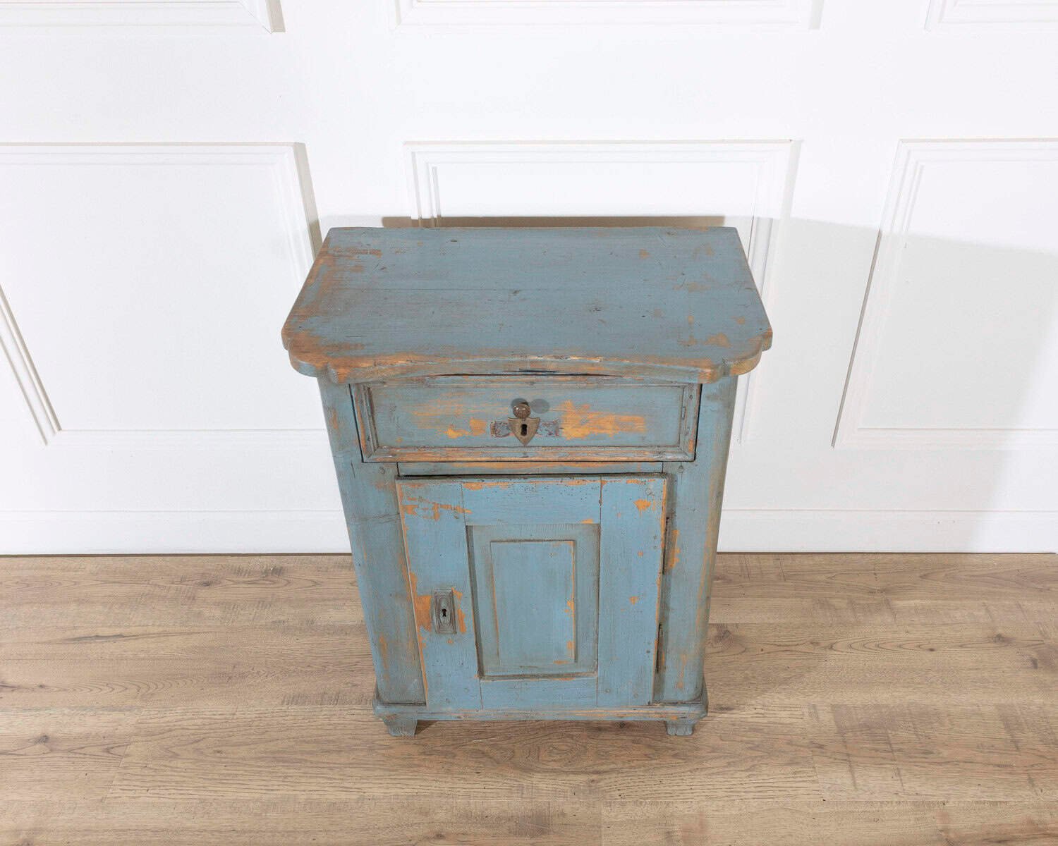 Alpine Blue-Painted Fir Wood Cabinet from Cortina d’Ampezzo, Late 18th Century - JAA