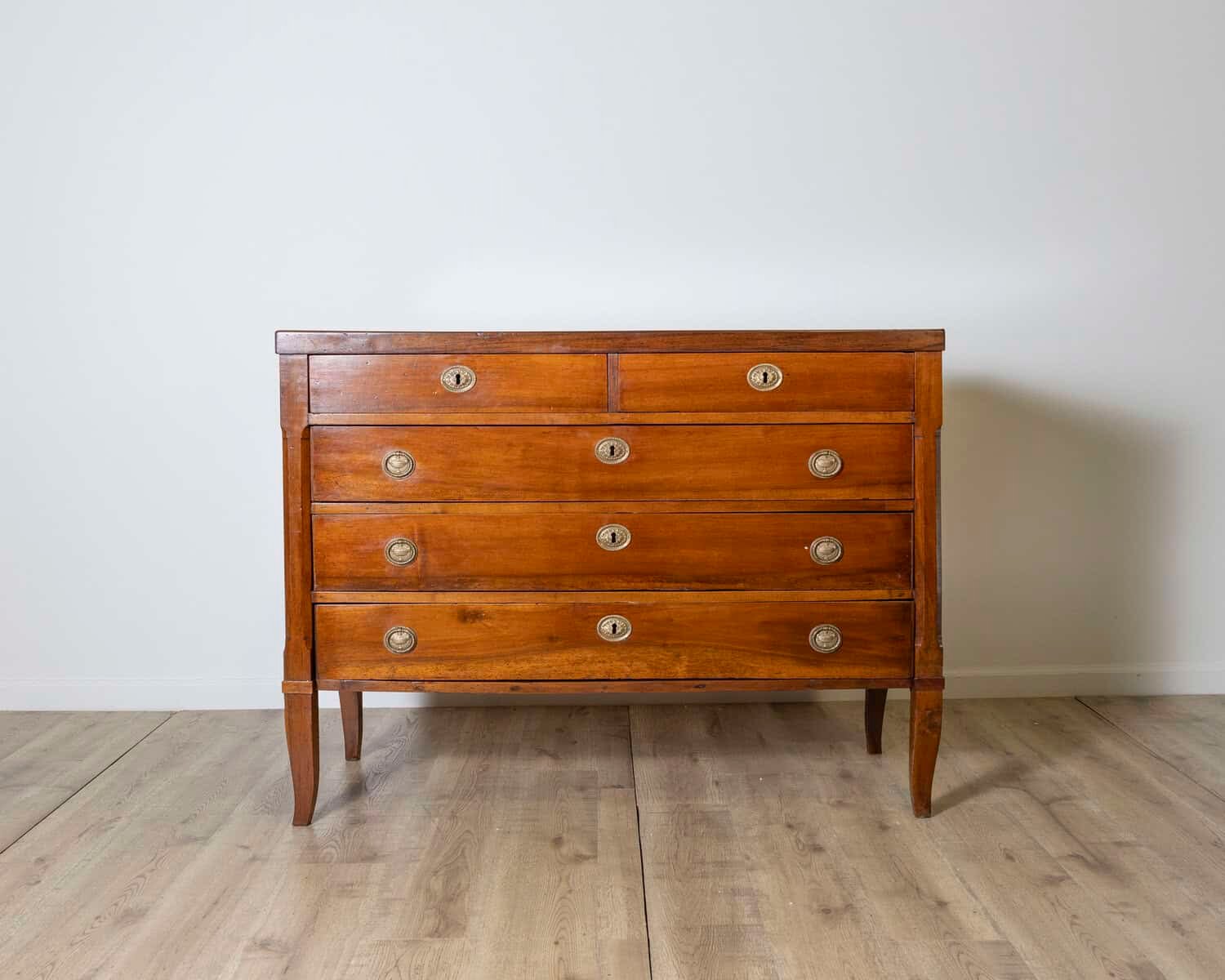 Antique Directoire period chest of drawers in walnut - Italy 18th century - JAA