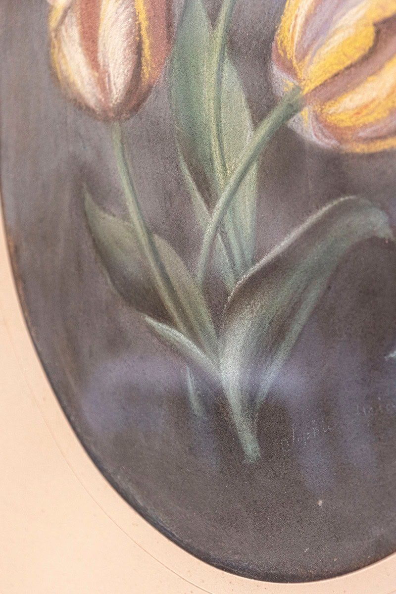 ON HOLD - French 19th Century Pastel Still-Life Painting Depicting a Bouquet of Tulips - JAA