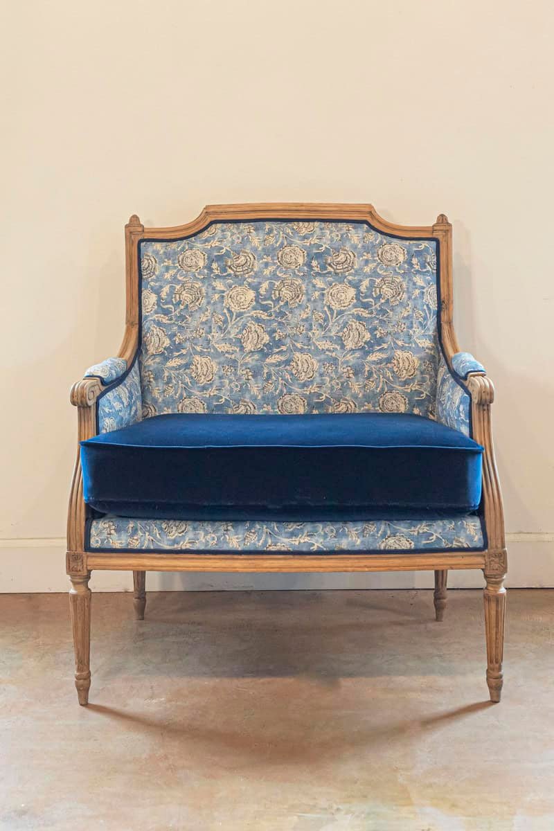 French Louis XVI Style 19th Century Bleached Walnut Marquise Bergère Chair - JAA