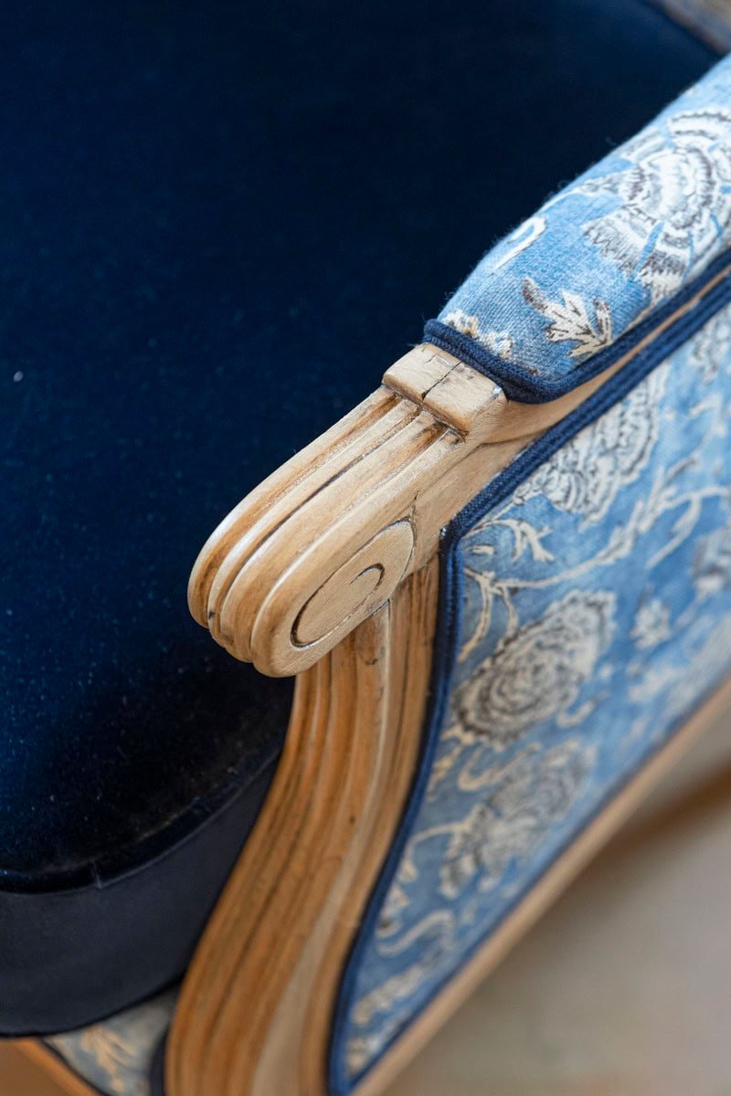 French Louis XVI Style 19th Century Bleached Walnut Marquise Bergère Chair - JAA