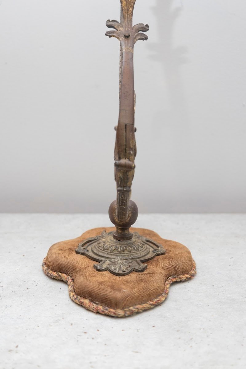 Exquisite 19th-Century French Art Nouveau Lamp with Hand-Blown Pink Ruffled Glass Shade - JAA