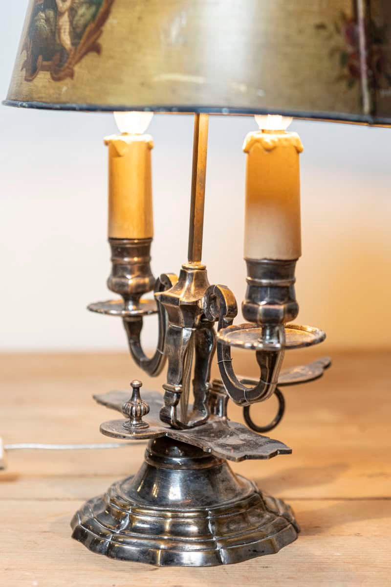 French 1850s Napoléon III Painted Tôle Two-Light Lamp with Cherub and Roses - JAA