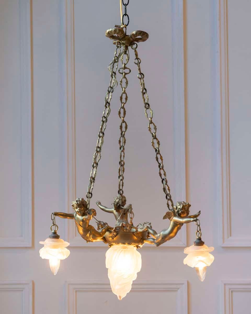 French 19th Century Gilt Metal Chandelier with Three Cherubs Holding the Lights - JAA