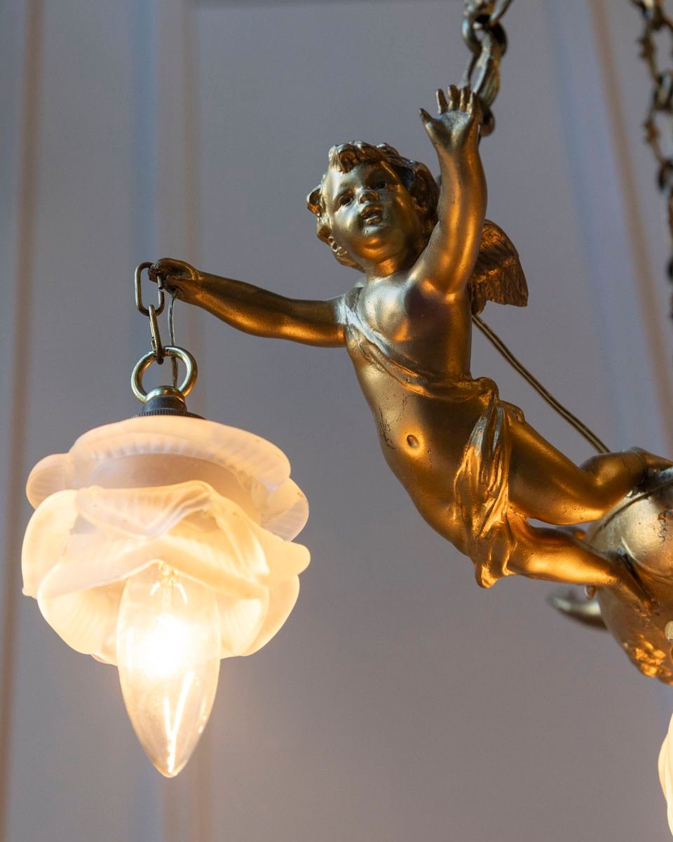 French 19th Century Gilt Metal Chandelier with Three Cherubs Holding the Lights - JAA