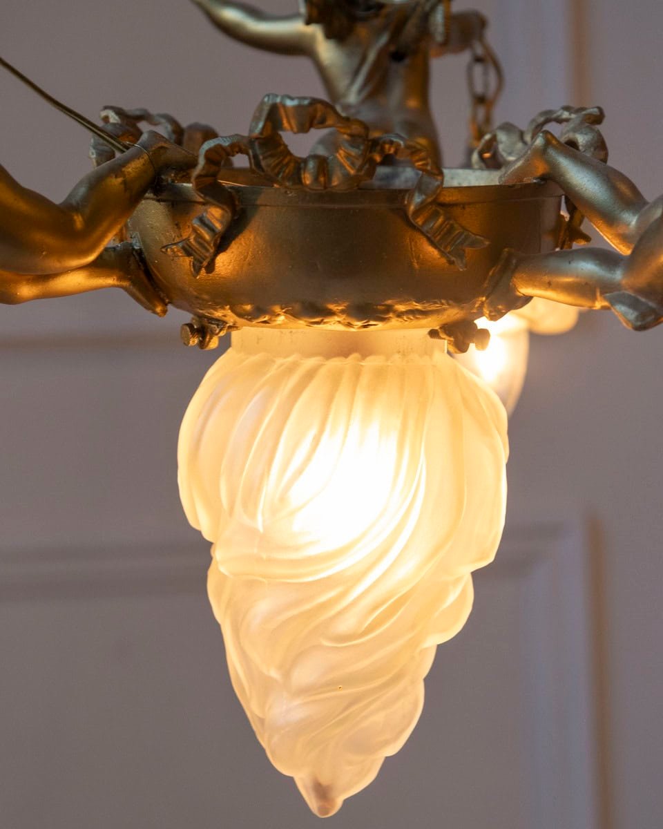 French 19th Century Gilt Metal Chandelier with Three Cherubs Holding the Lights - JAA