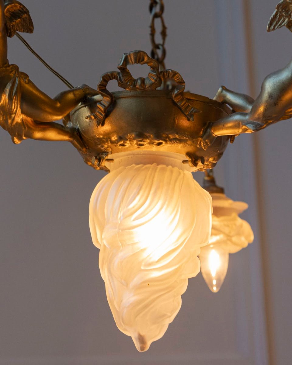 French 19th Century Gilt Metal Chandelier with Three Cherubs Holding the Lights - JAA