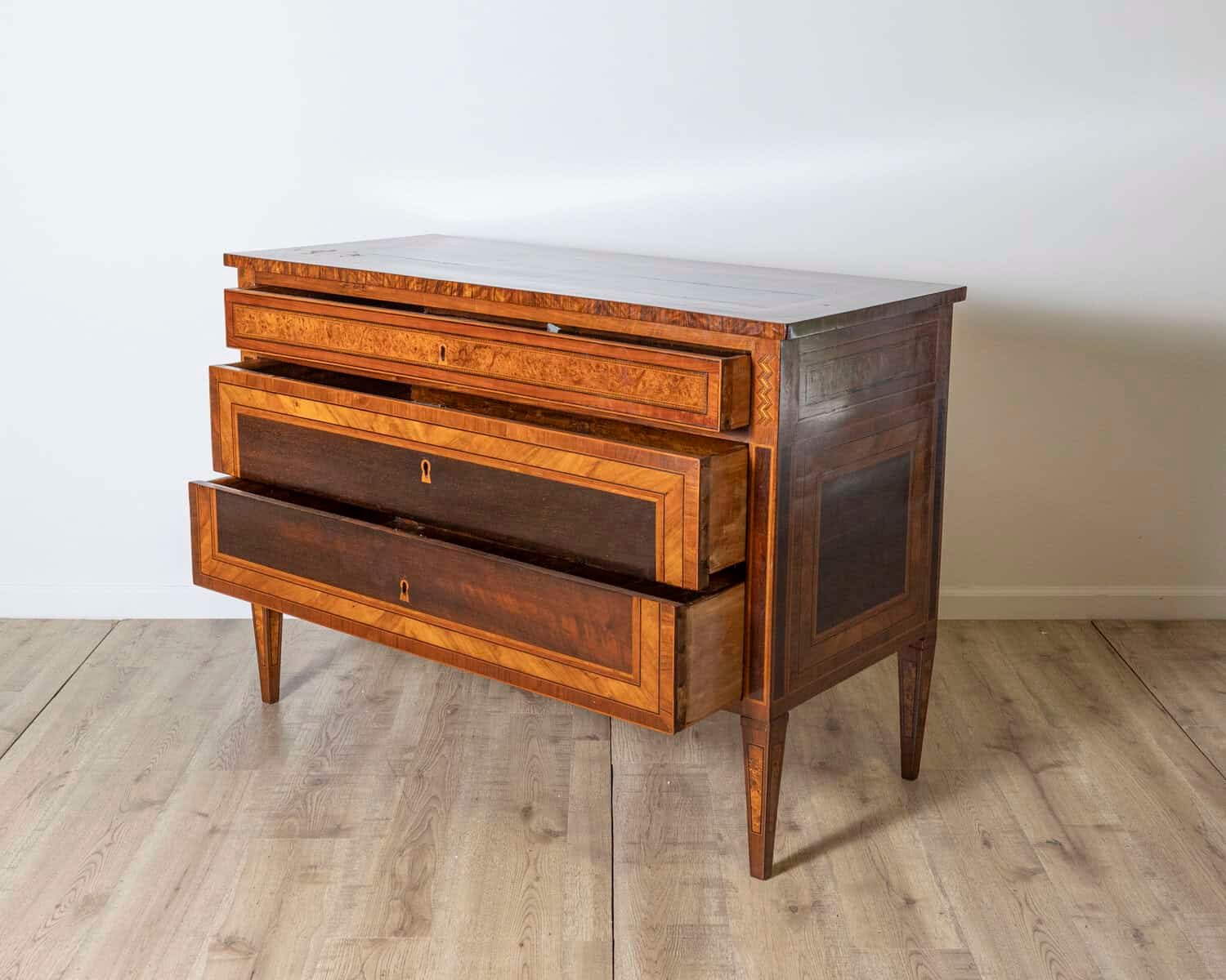 Italian 18th Century Louis XVI Chest of Drawers, Bologna - JAA