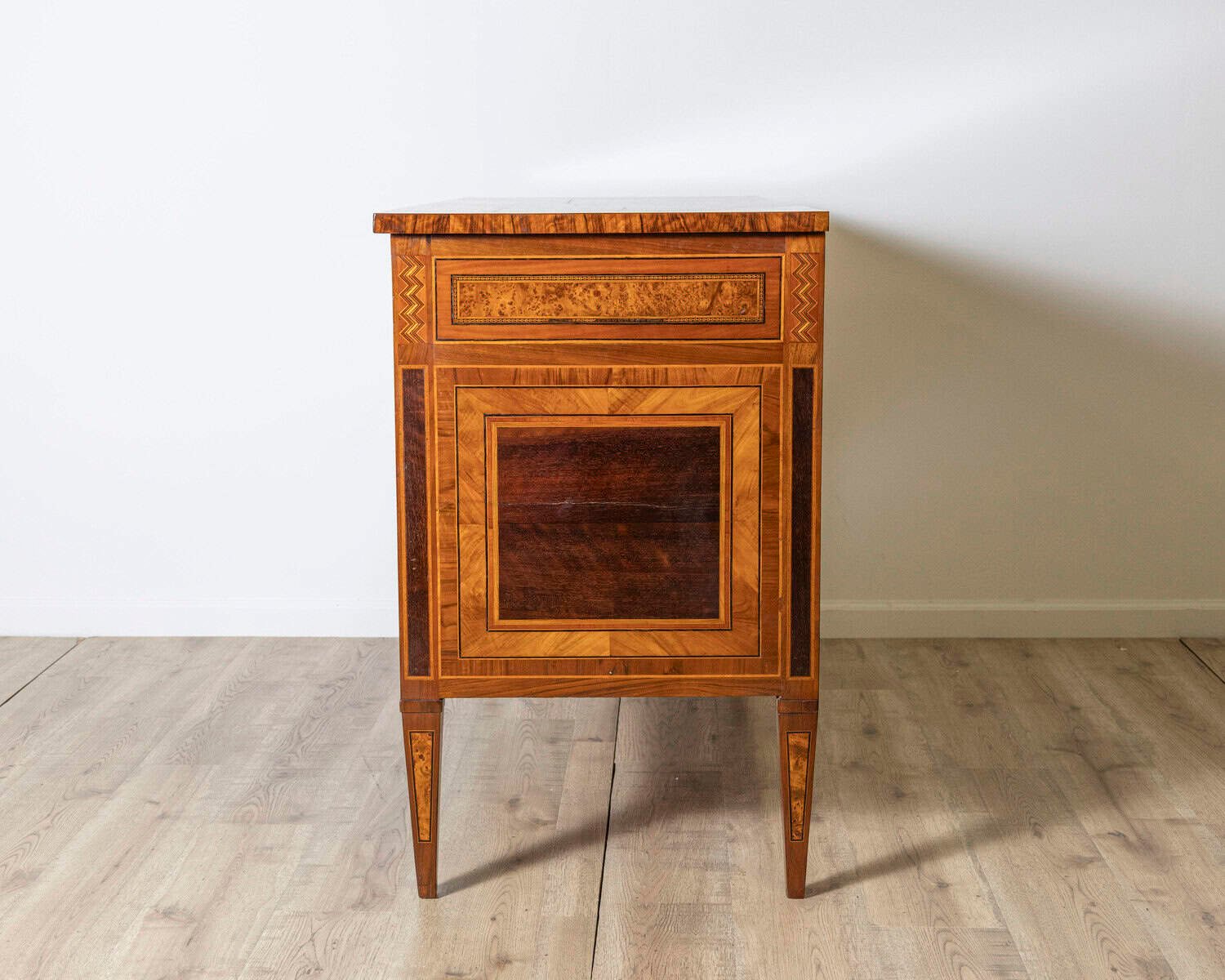 Italian 18th Century Louis XVI Chest of Drawers, Bologna - JAA