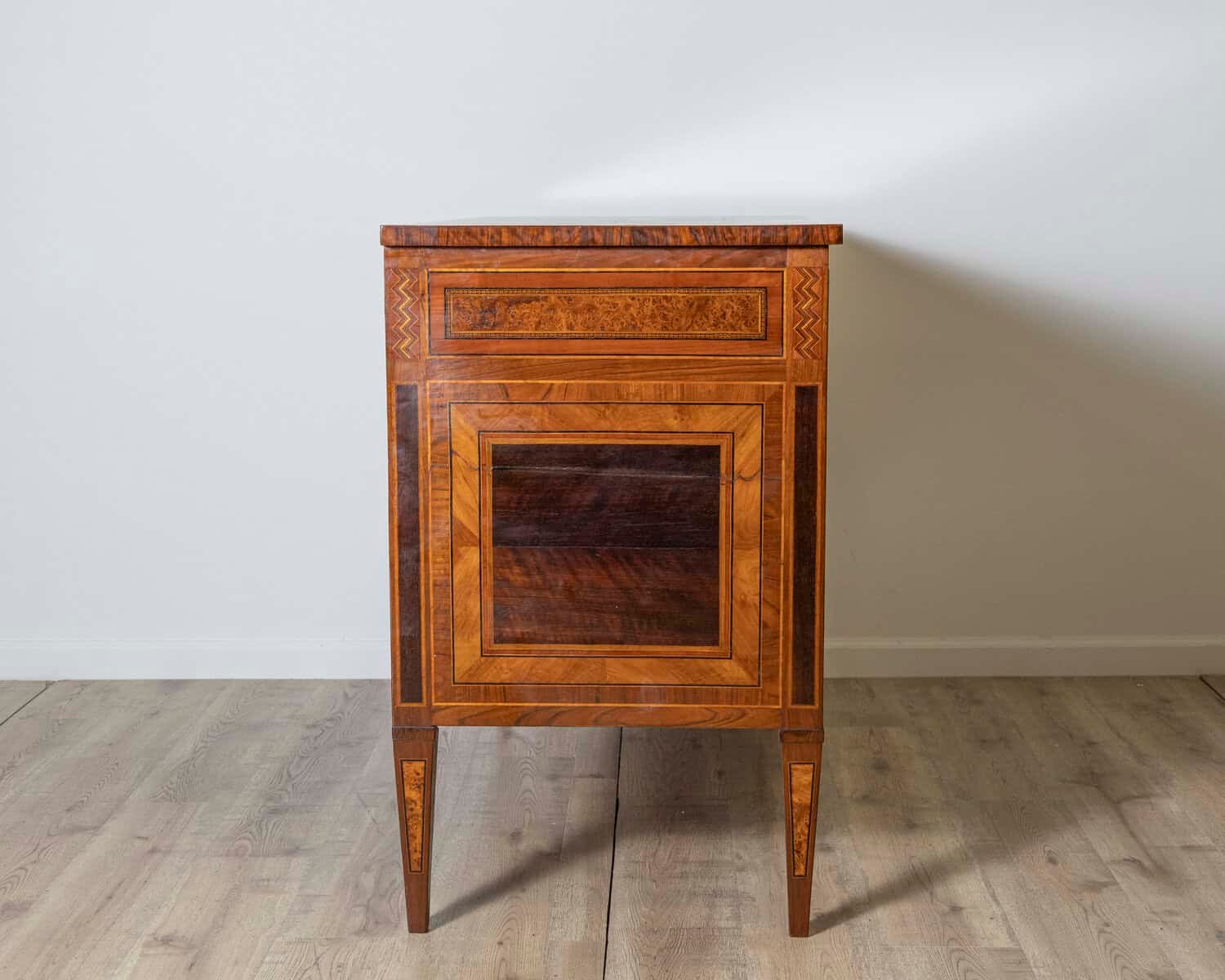 Italian 18th Century Louis XVI Chest of Drawers, Bologna - JAA