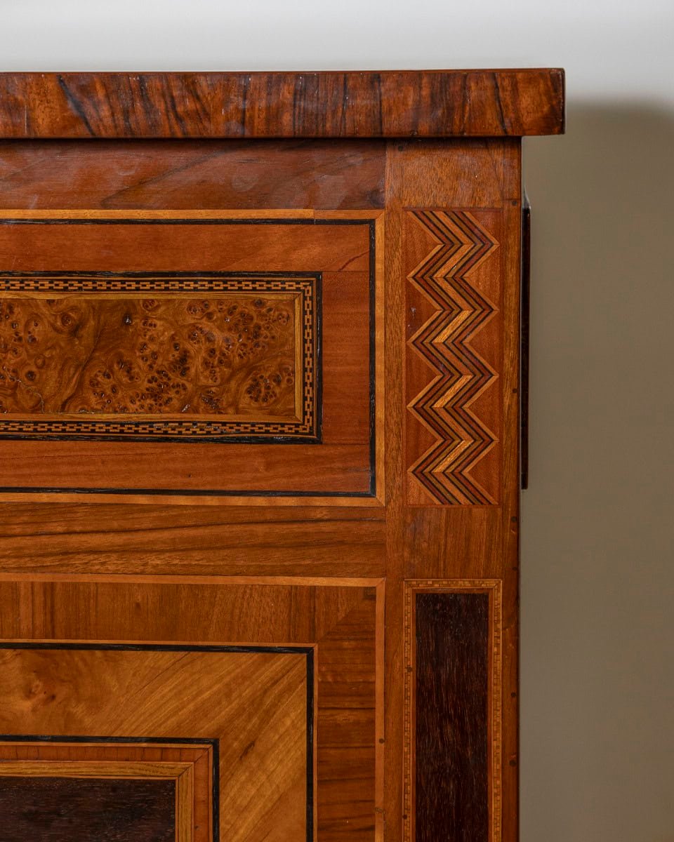 Italian 18th Century Louis XVI Chest of Drawers, Bologna - JAA
