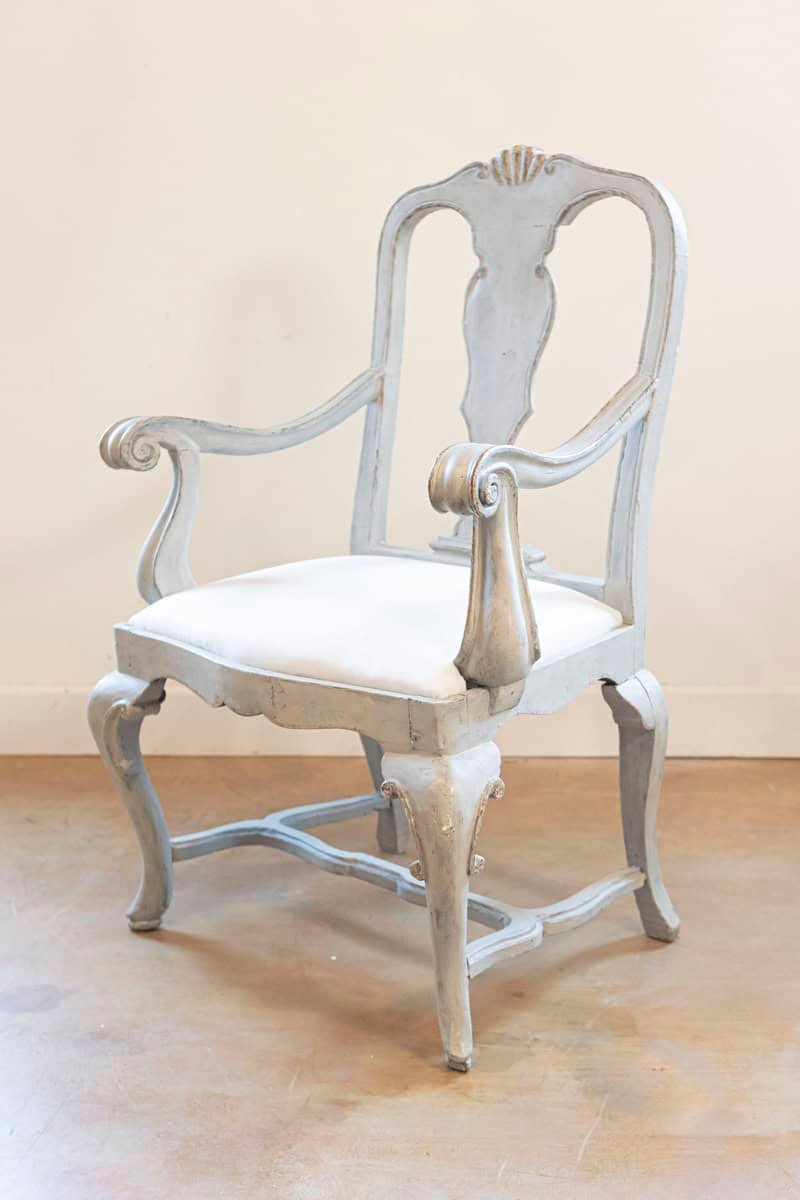 Italian 1810s Rococo Style Painted Wood Armchair with Parcel-Gilt Accents - JAA