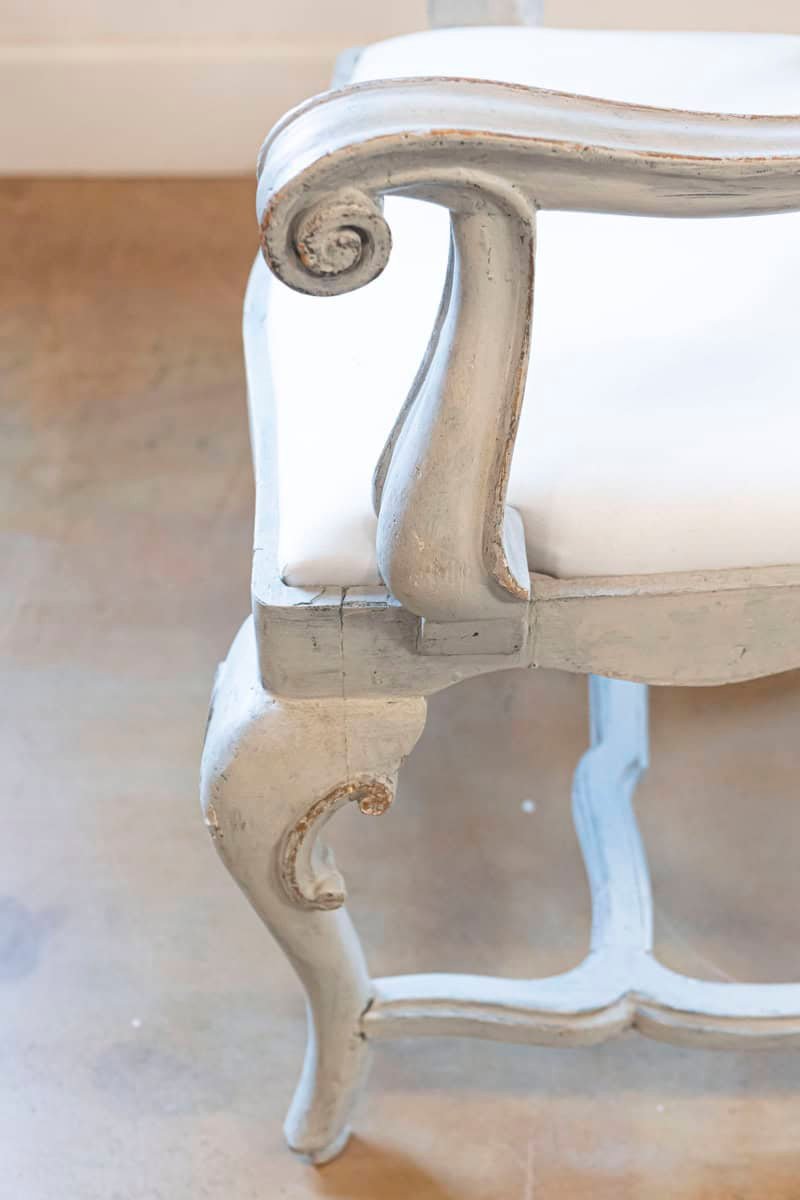 Italian 1810s Rococo Style Painted Wood Armchair with Parcel-Gilt Accents - JAA