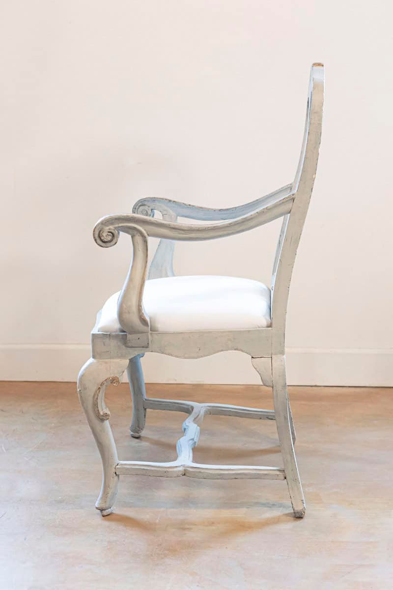 Italian 1810s Rococo Style Painted Wood Armchair with Parcel-Gilt Accents - JAA