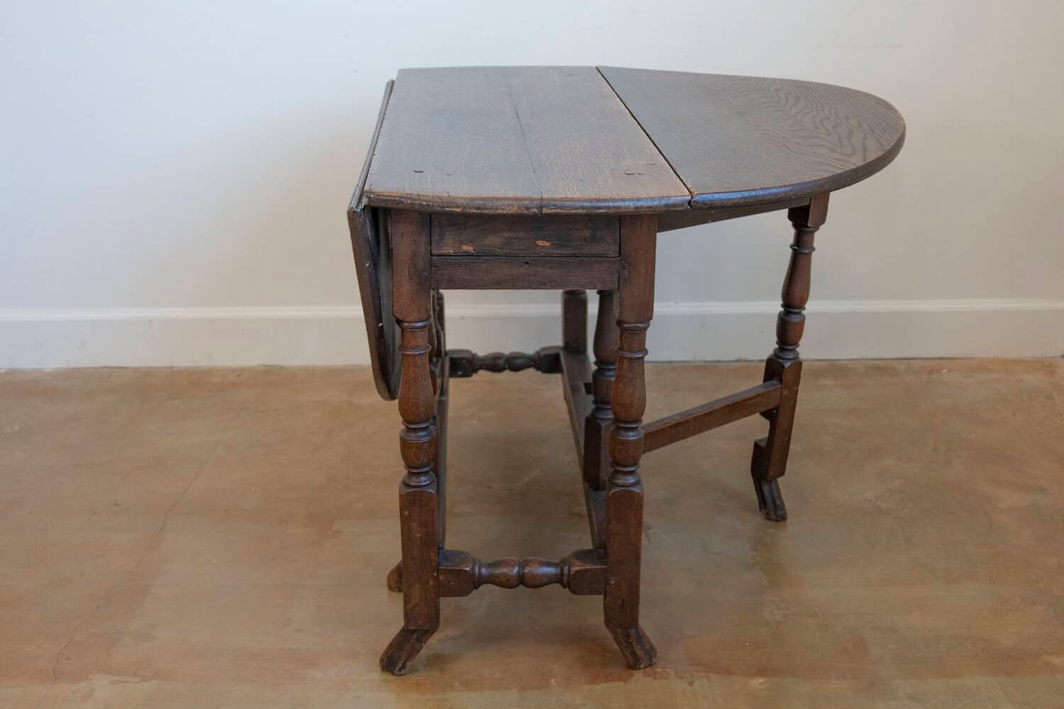 18th Century English Oak Gateleg Drop-Leaf Table with Turned Legs and Drake Feet - JAA