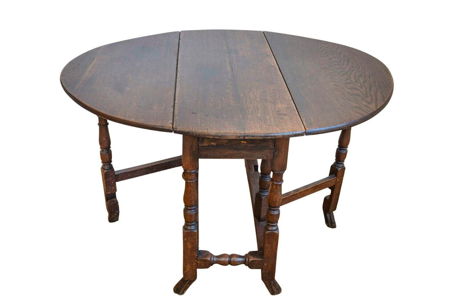 18th Century English Oak Gateleg Drop-Leaf Table with Turned Legs and Drake Feet - JAA