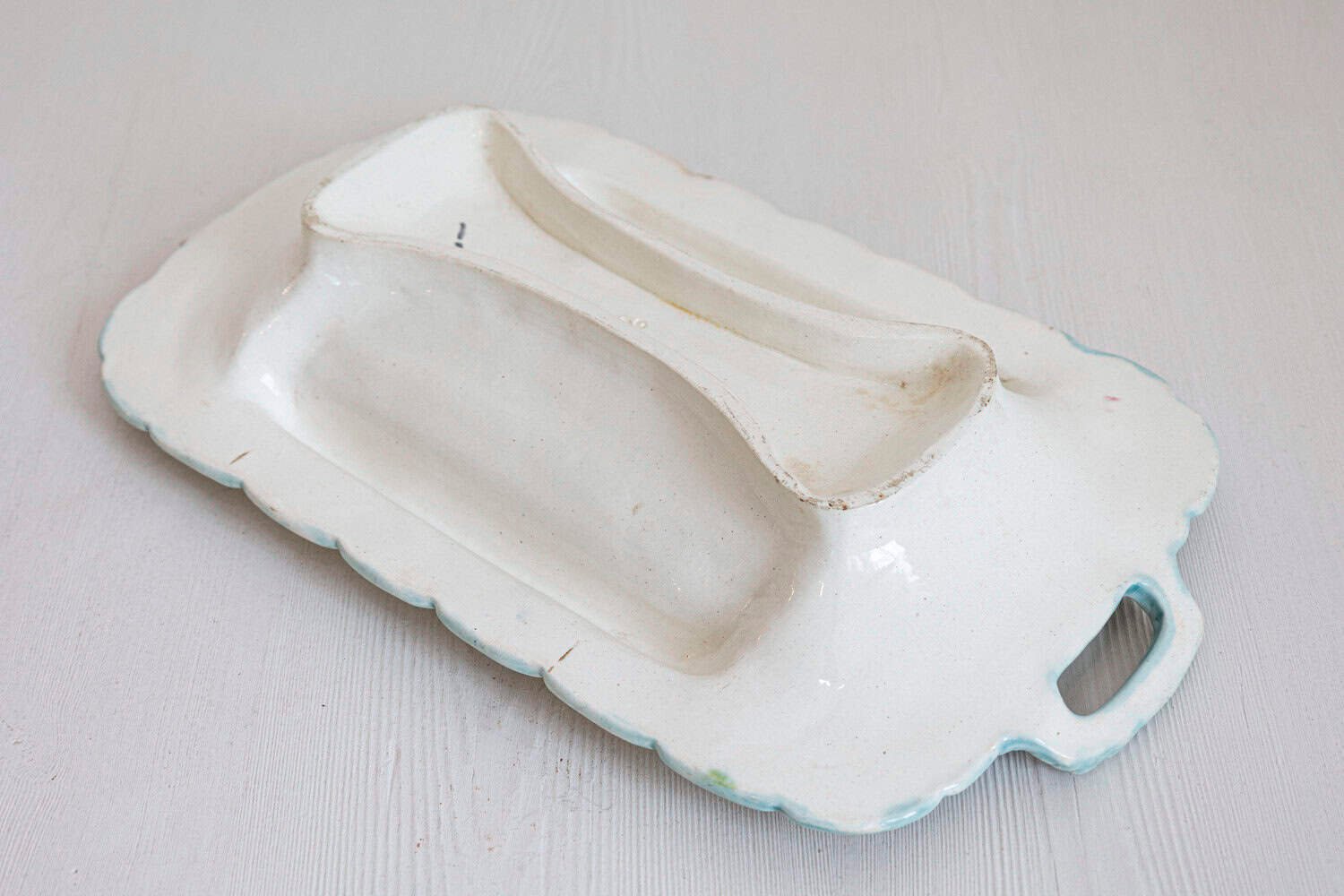 French 1850s Majolica Asparagus Platter with Purple, Turquoise and Yellow Tones - JAA