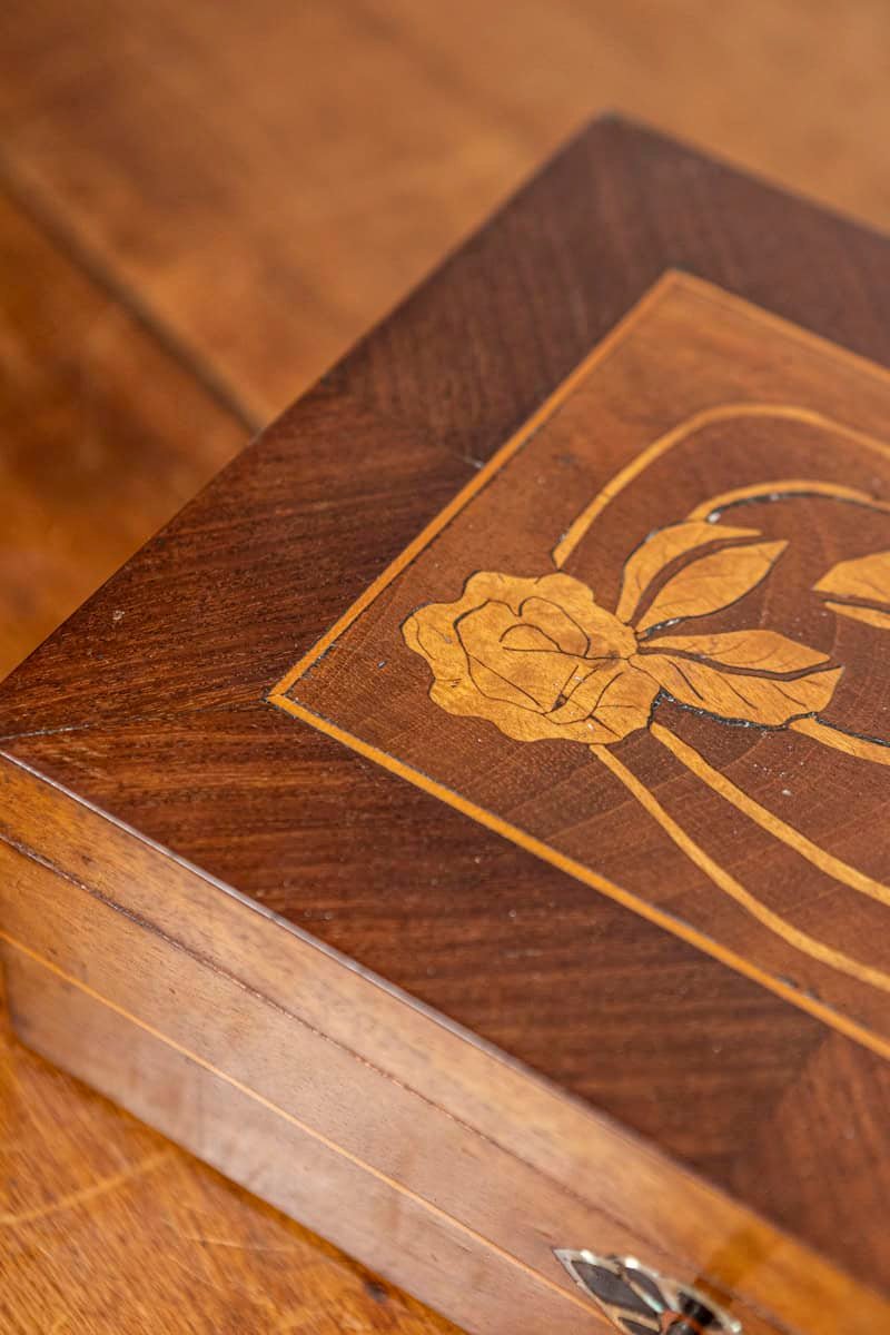 Danish 19th Century Walnut Jewelry Box with Inlaid Floral Motif, Circa 1880 - JAA