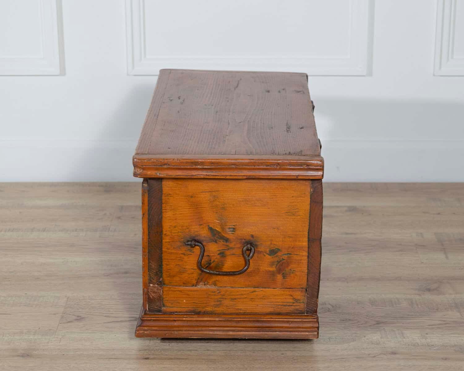 Italian 18th Century Tuscan Fir Travel Box - JAA