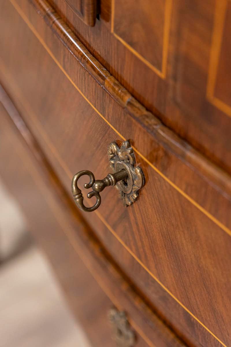 Tuscan 1890s Walnut and Mahogany Four-Drawer Commode with Banding Inlay - JAA