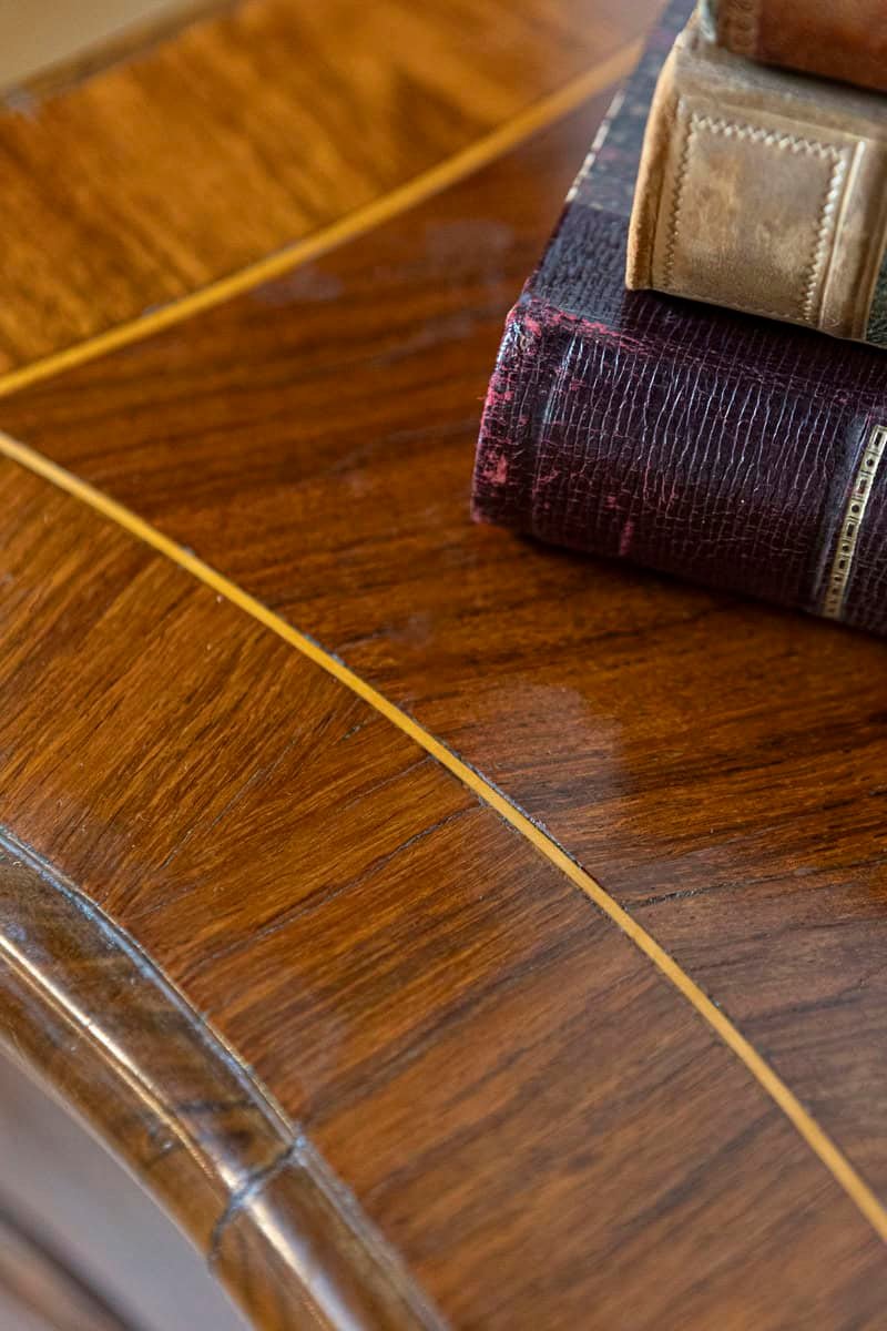 Tuscan 1890s Walnut and Mahogany Four-Drawer Commode with Banding Inlay - JAA