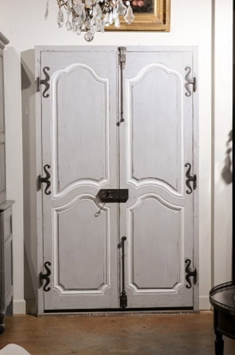 French 1760s Louis XV Pair of Painted Wood Communication Doors from Montpellier - JAA