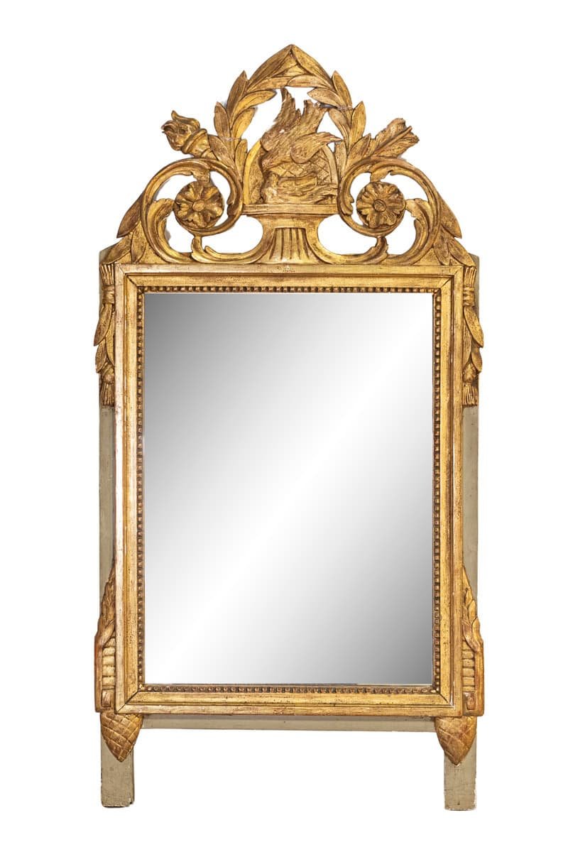 French Louis XVI Period 1790s Giltwood Wall Mirror with Carved Kissing Doves - JAA
