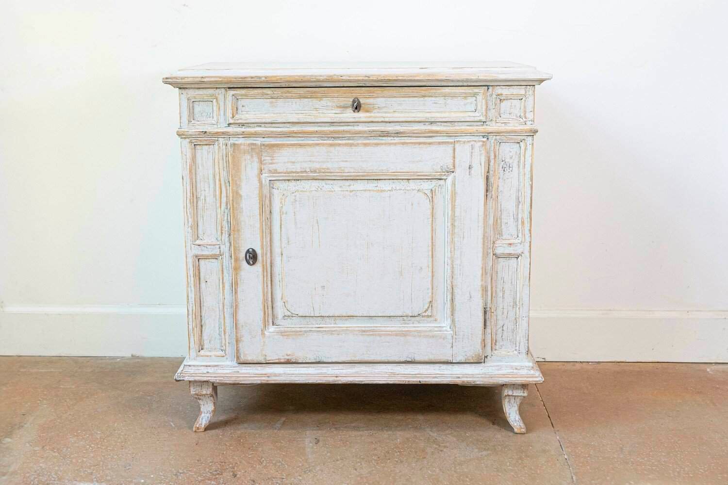 1880s Swedish Neutral Grey Painted Small Cabinet with Single Drawer over Door - JAA