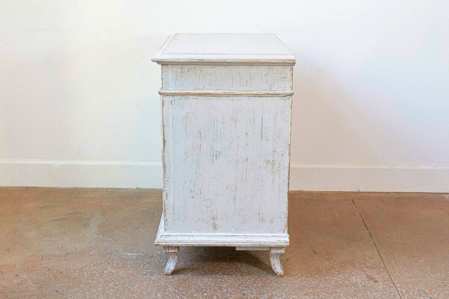 1880s Swedish Neutral Grey Painted Small Cabinet with Single Drawer over Door - JAA