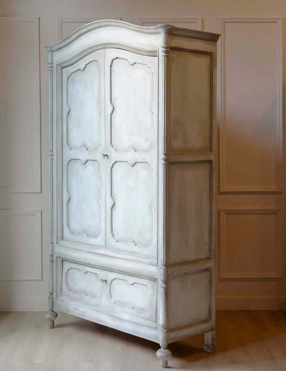 Italian 19th Century Blue Lacquered Cherrywood Wardrobe with Turned Columns and Original Cremonese Hardware - JAA