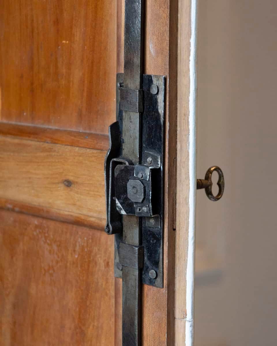 Italian 19th Century Blue Lacquered Cherrywood Wardrobe with Turned Columns and Original Cremonese Hardware - JAA