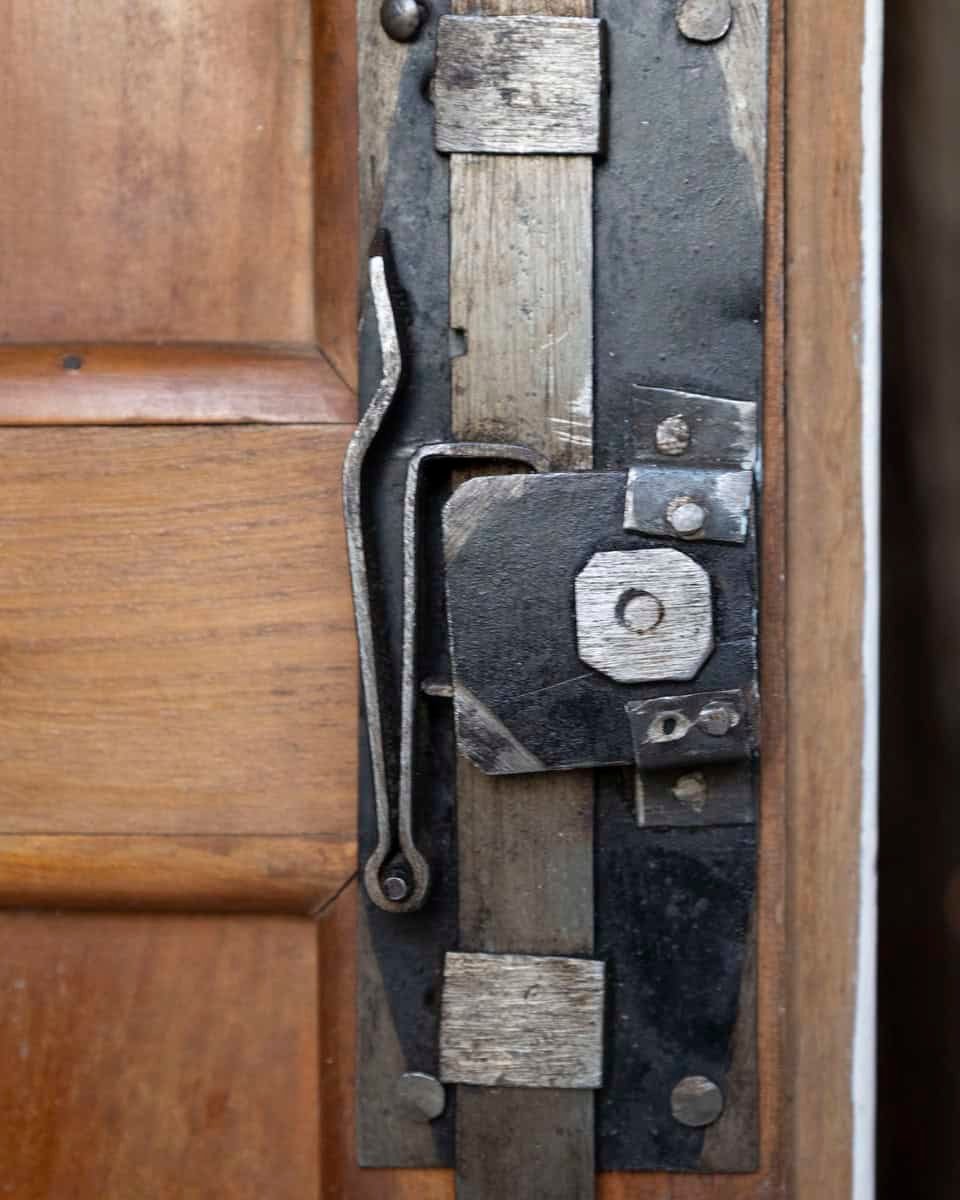 Italian 19th Century Blue Lacquered Cherrywood Wardrobe with Turned Columns and Original Cremonese Hardware - JAA