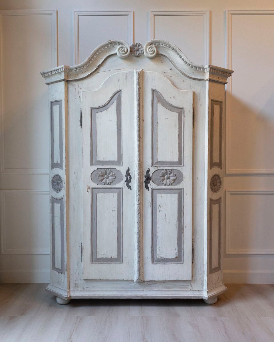 Alpine 19th Century Painted Fir Cupboard with Carved Rosette Cymatium and Spherical Feet - JAA