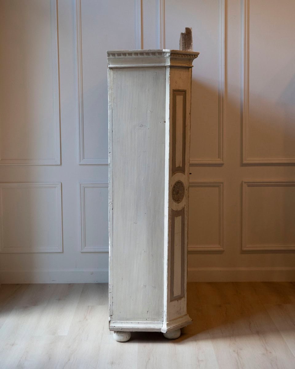 Alpine 19th Century Painted Fir Cupboard with Carved Rosette Cymatium and Spherical Feet - JAA