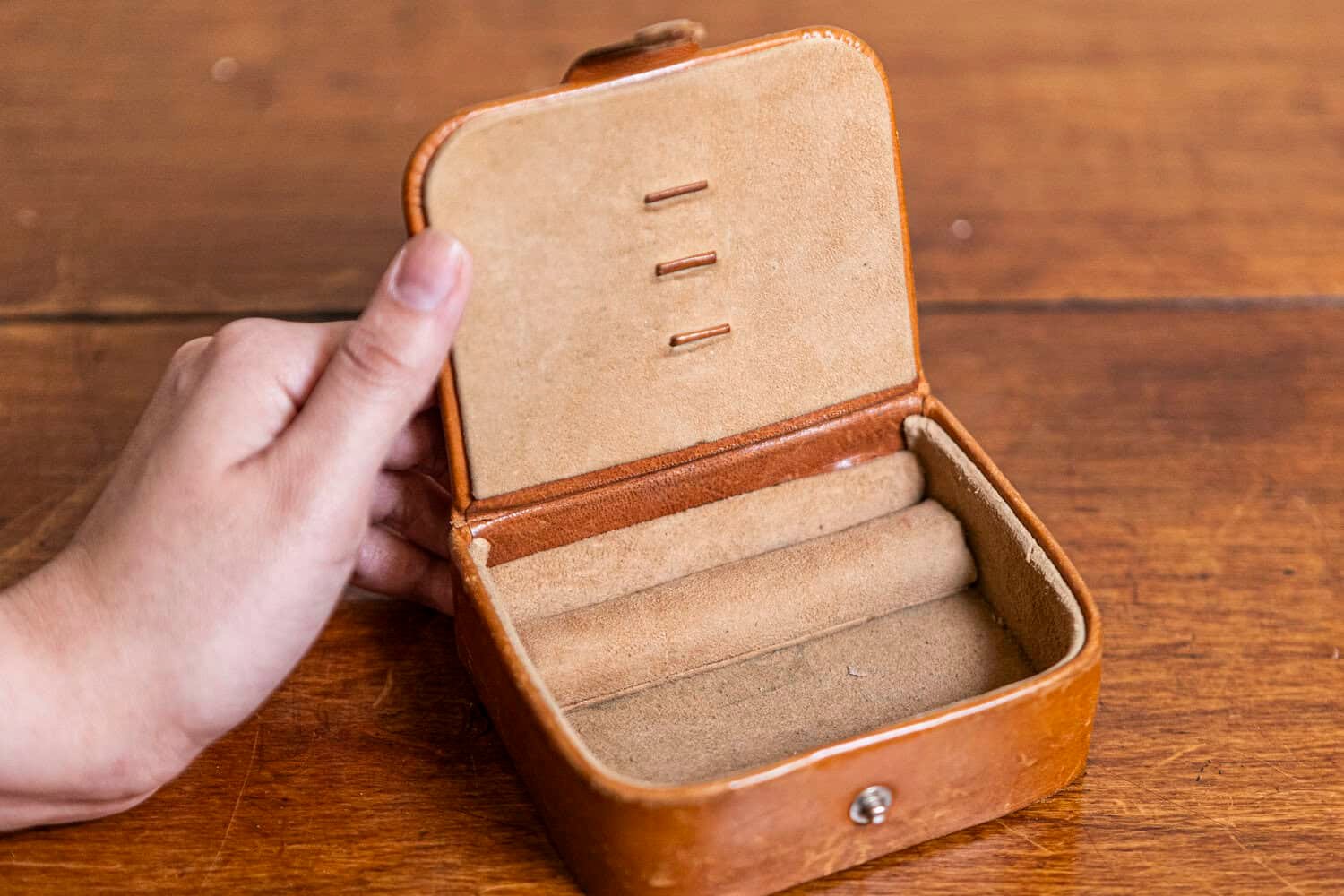 American 20th Century Camalier & Buckley Caramel Leather Case with Buttoned Strap - JAA