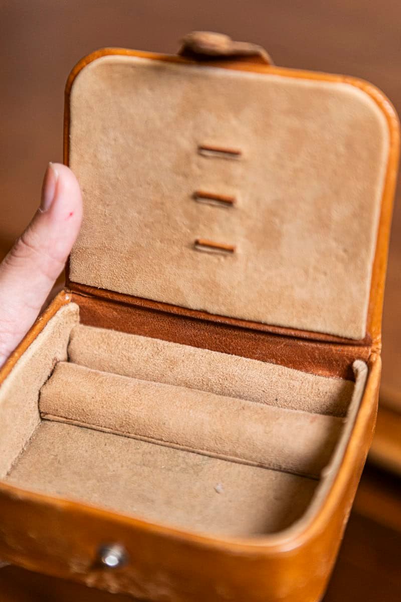 American 20th Century Camalier & Buckley Caramel Leather Case with Buttoned Strap - JAA