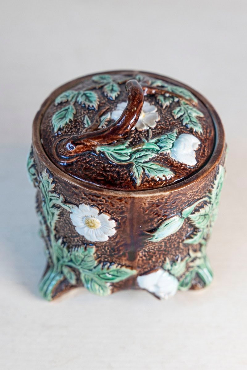 French 19th Century Brown Majolica Lidded Jar with Moulded Floral Décor - JAA