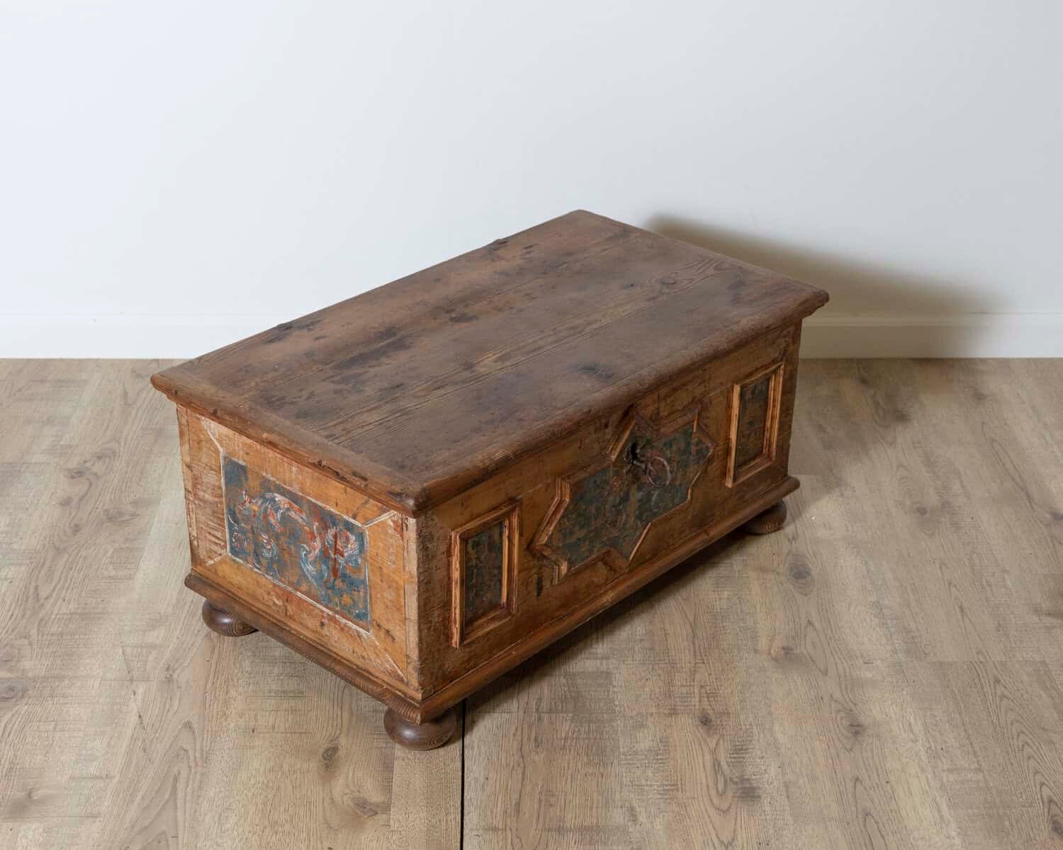 Austrian Tyrolean 19th Century Painted Fir Chest with Star Rosette Panel and Original Hardware - JAA