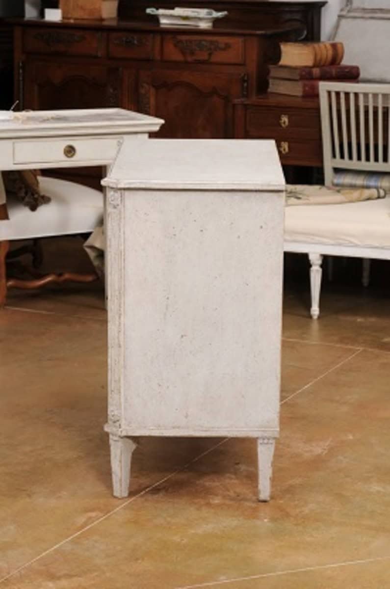 Swedish Gustavian Style 1900s Painted Three-Drawer Chest with Diamond Motifs - JAA