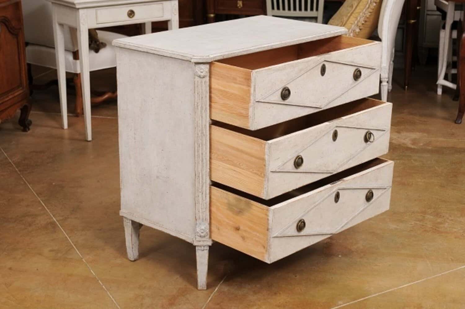 Swedish Gustavian Style 1900s Painted Three-Drawer Chest with Diamond Motifs - JAA