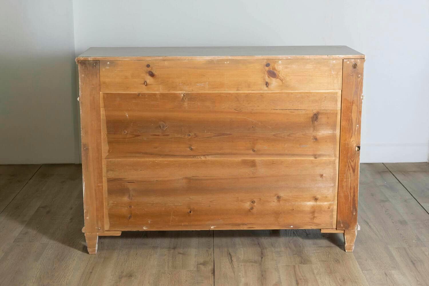 1850s Swedish Painted Sideboard From Dalarna with Carved Reeded Motifs - JAA