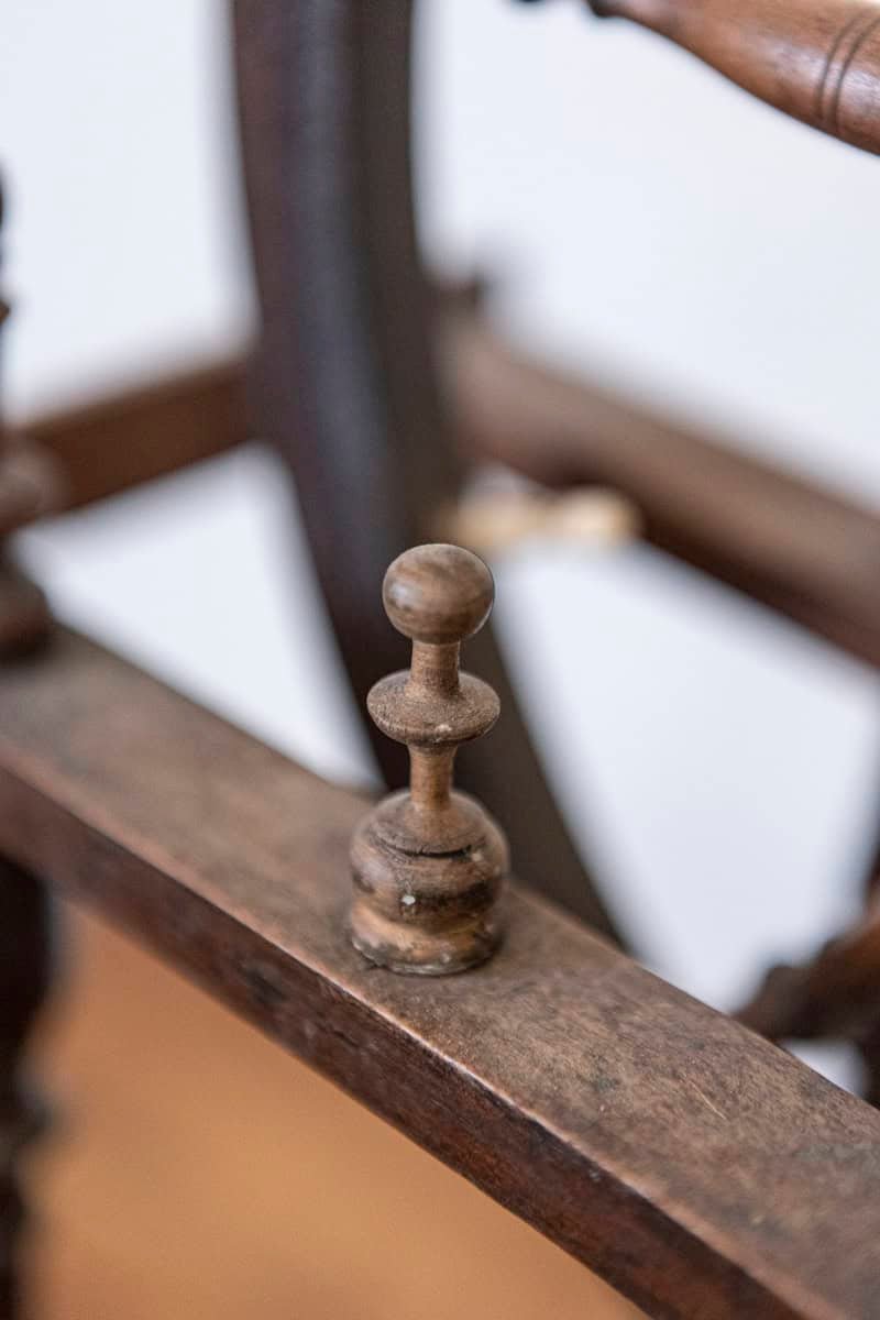 Rustic French Spinning Wheel with Original Parts from the 18th Century - JAA