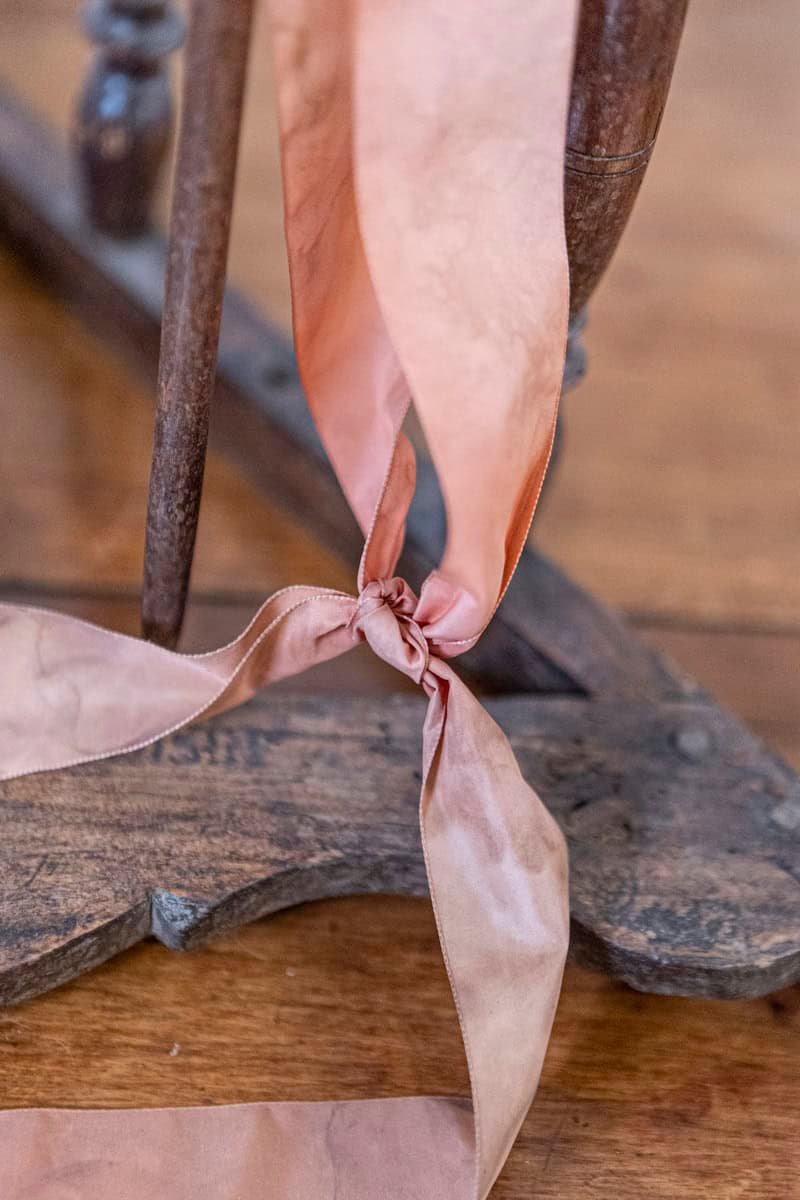 Rustic French Spinning Wheel with Original Parts from the 18th Century - JAA