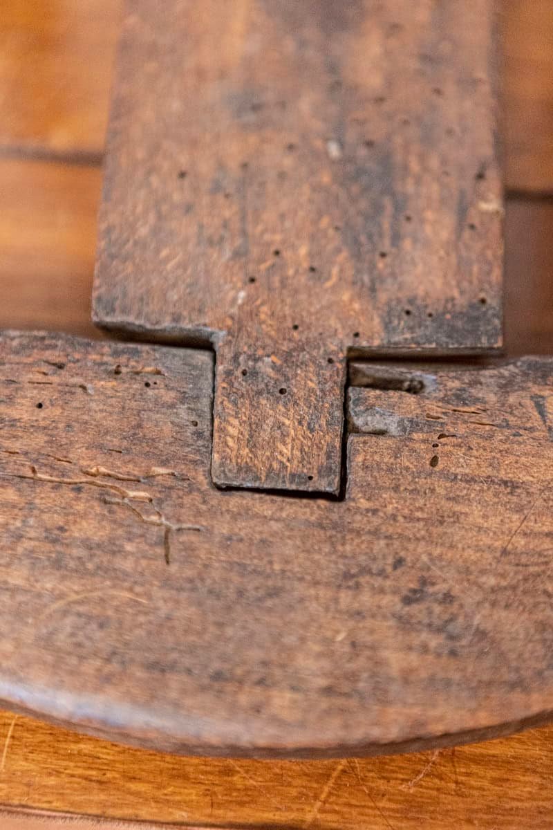 Rustic French Spinning Wheel with Original Parts from the 18th Century - JAA