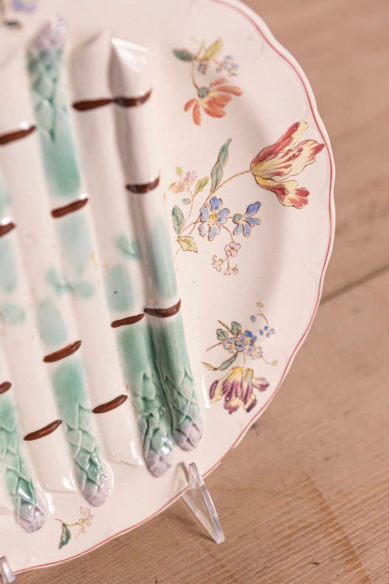 French 1880s Longchamp Pompadour Pattern Majolica Asparagus Plates with Floral Border - JAA
