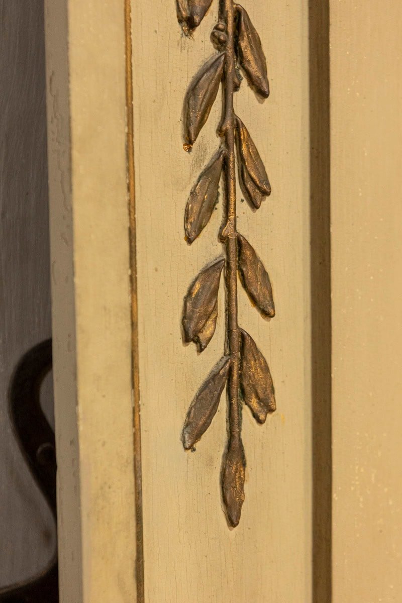 French Empire Style Beige Painted Trumeau Mirror with Carved Gilt Décor - JAA