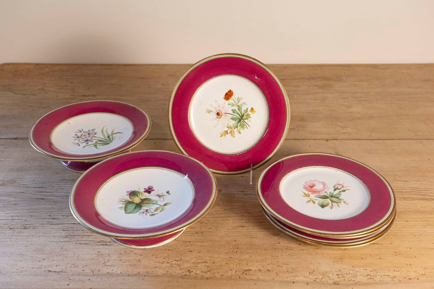 French Louis-Philippe Paris Porcelain Fuchsia Service Plates and Compotes - JAA